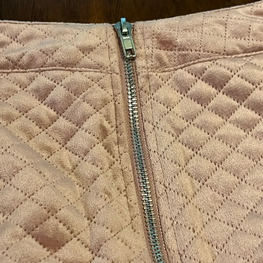 🔥 FRANCESCA’S MI AMI VELVET QUILTED MINI SKIRT SZ S EUC!